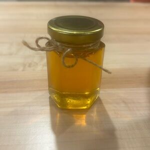 4 oz jar of raw honey🍯